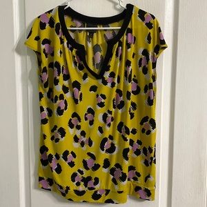 XL Worthington short sleeve v cut blouse. Very comfortable
